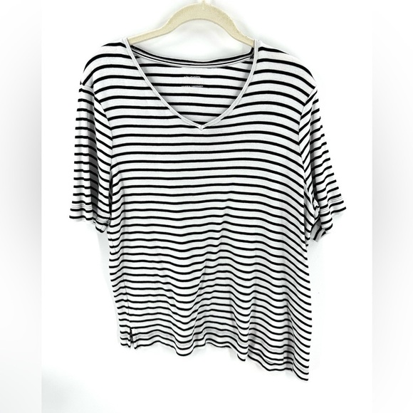 Chico's Size 3 US XL Supima Cotton V-Neck Tee Shirt Short Sleeve Top Black White - Picture 1 of 9